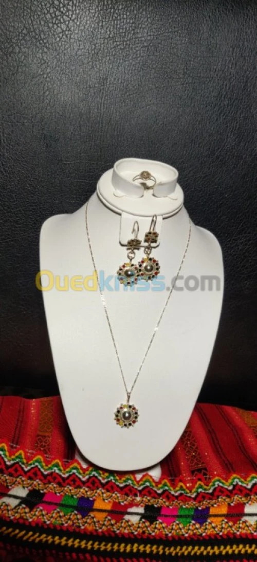Parures en argent traditionnelle 