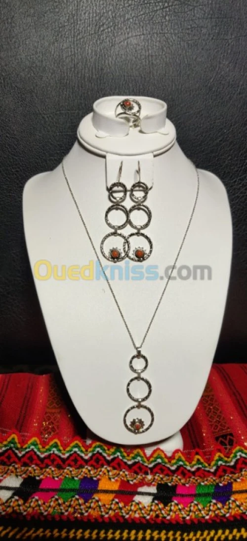 Parures en argent traditionnelle 