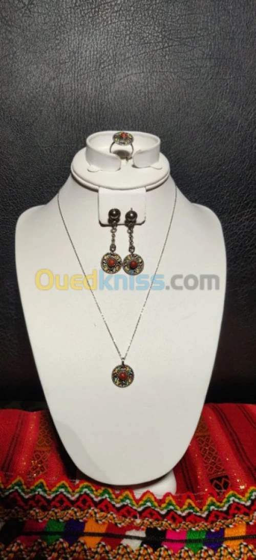 Parures en argent traditionnelle 