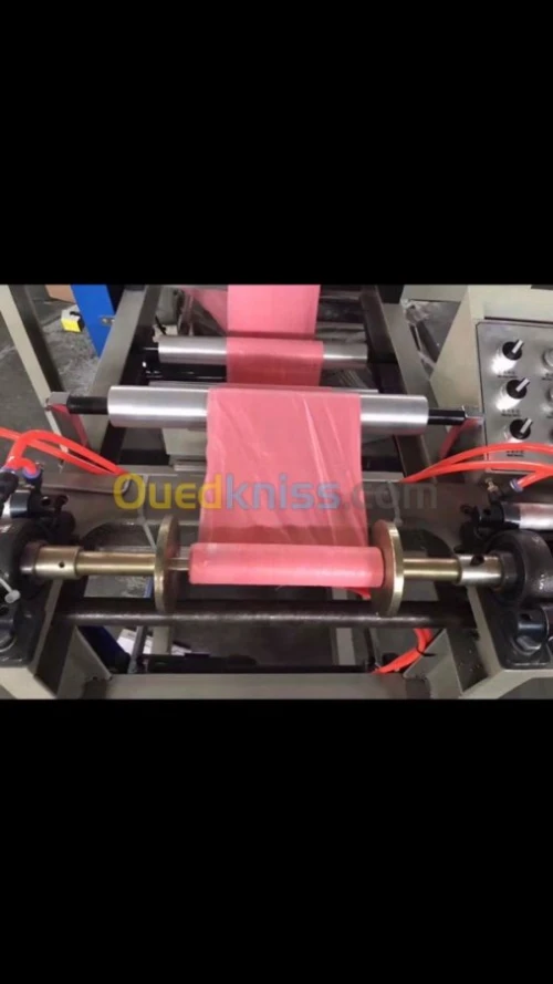 Machine à fabriquer sac poubelle 