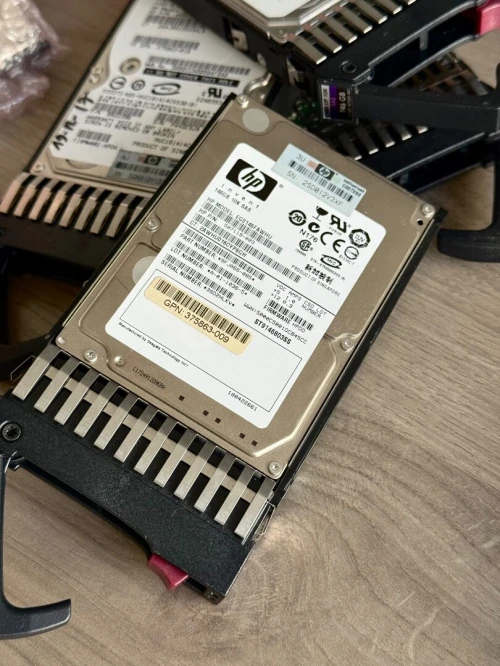 Disque Dur HP SAS 146 GO pour serveur