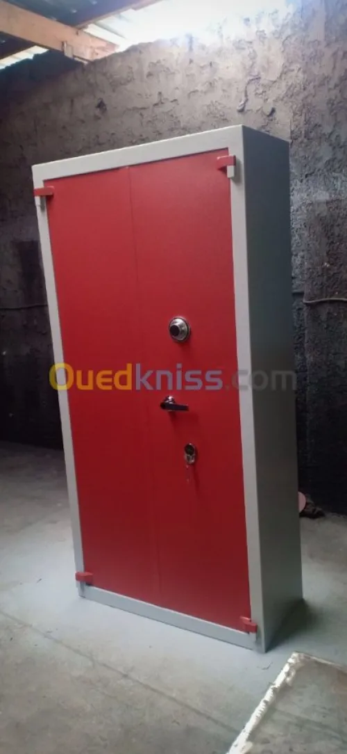 Coffre  fort et derivee