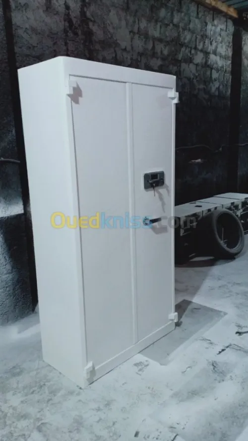 Coffre  fort et derivee