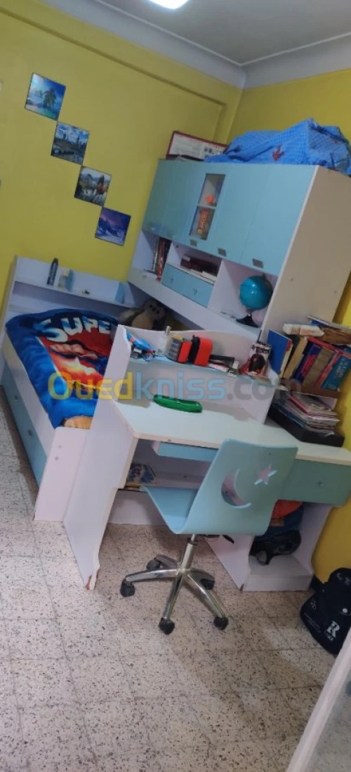 Chambre enfant (Lit+ Armoire+ Bureau)
