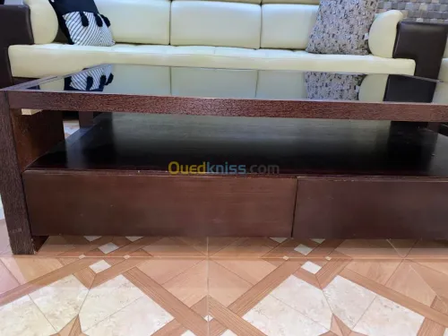 fauteuil et table basse 