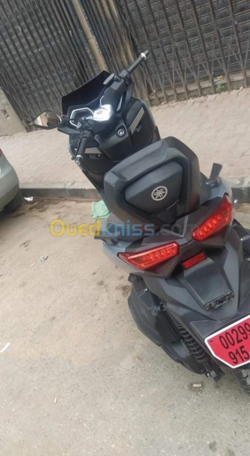 Yamaha Xmax400 