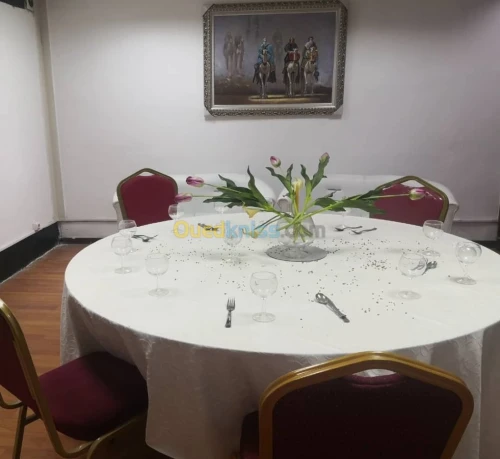 Vente Table Salle Des Fêtes.