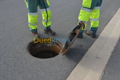 تنضيف جميع قنوات الصرف الصحي 