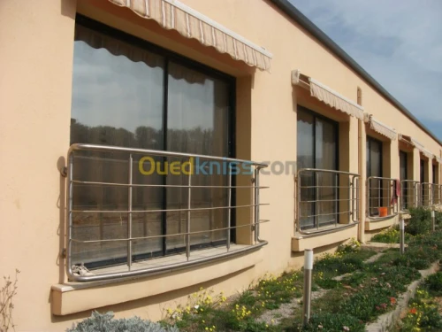 F & P  de Rampes d'escaliers en Inox