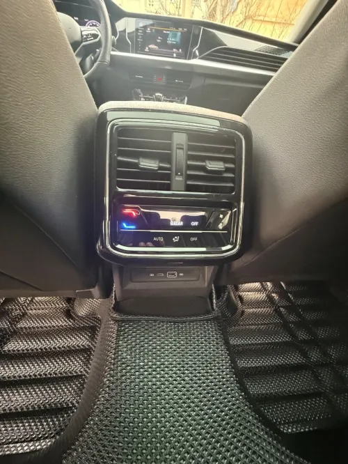 Volkswagen Passat 2024 Business