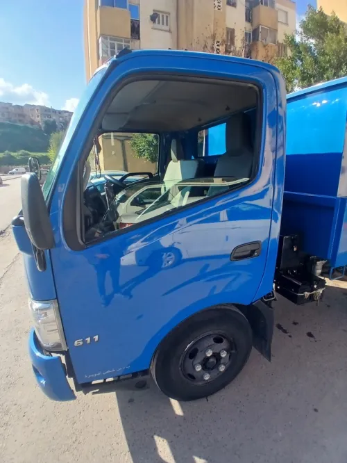 Hino 300 2013