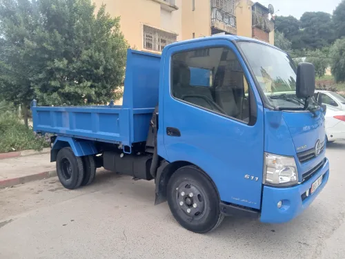 Hino 611 