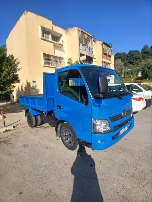 Hino 300 2013