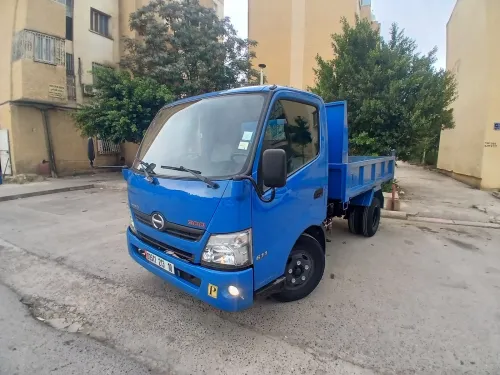 Hino 611 