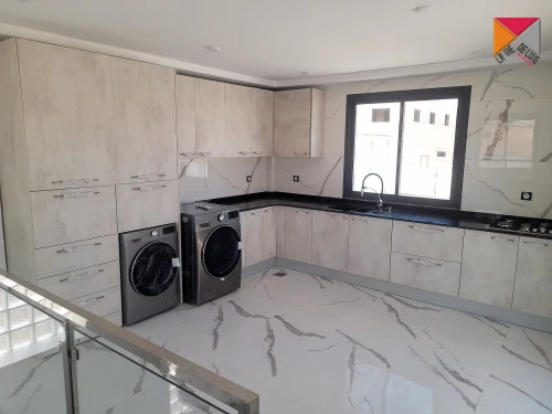 Cuisines Modernes    *****  Haut de Gamme  *****