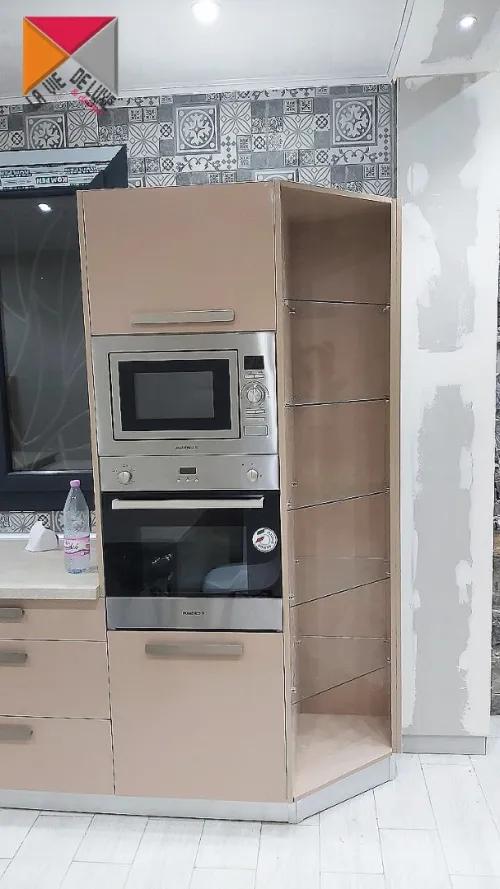 Cuisines Modernes    *****  Haut de Gamme  *****