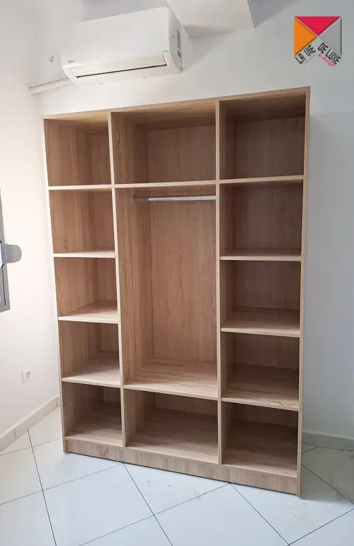 Chambre a coucher aménagée sur mesure      ****     Bien être utile      ****