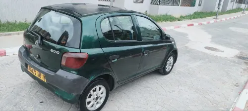 Toyota Yaris 2000 Echo