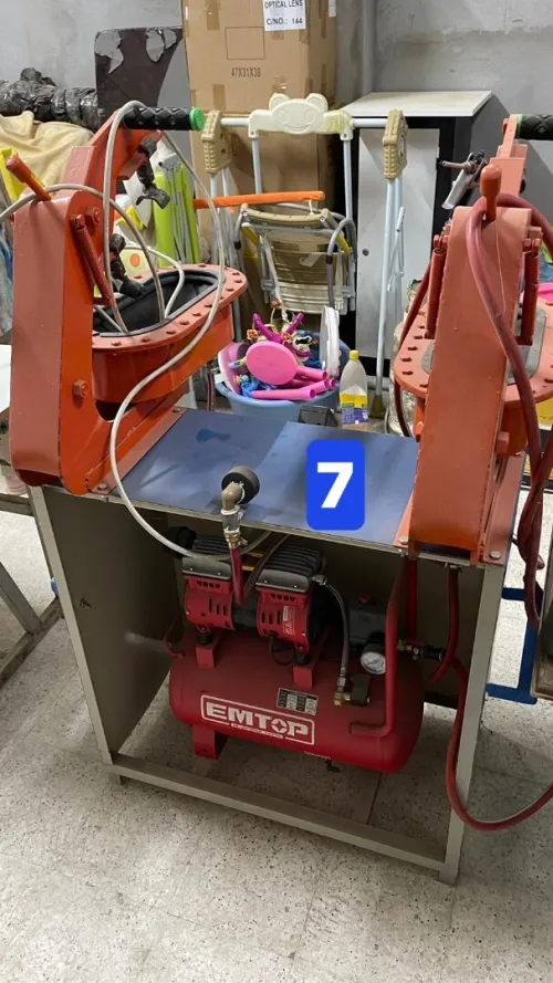 Machine usine chaussures 