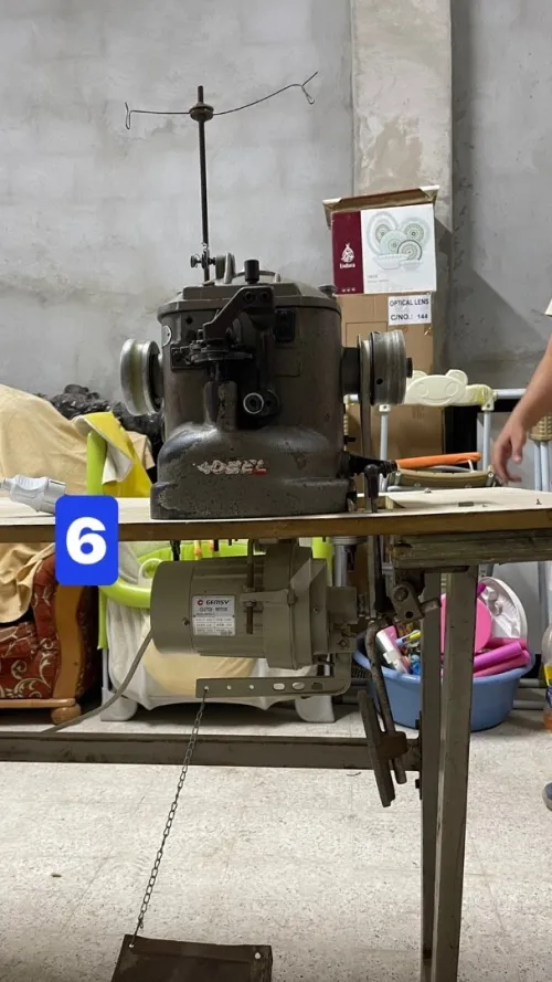 Machine usine chaussures 