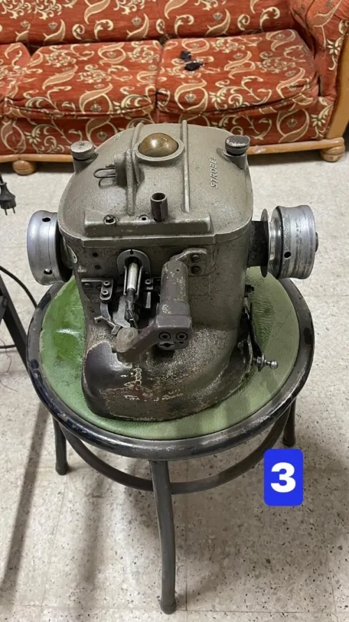Machine usine chaussures 