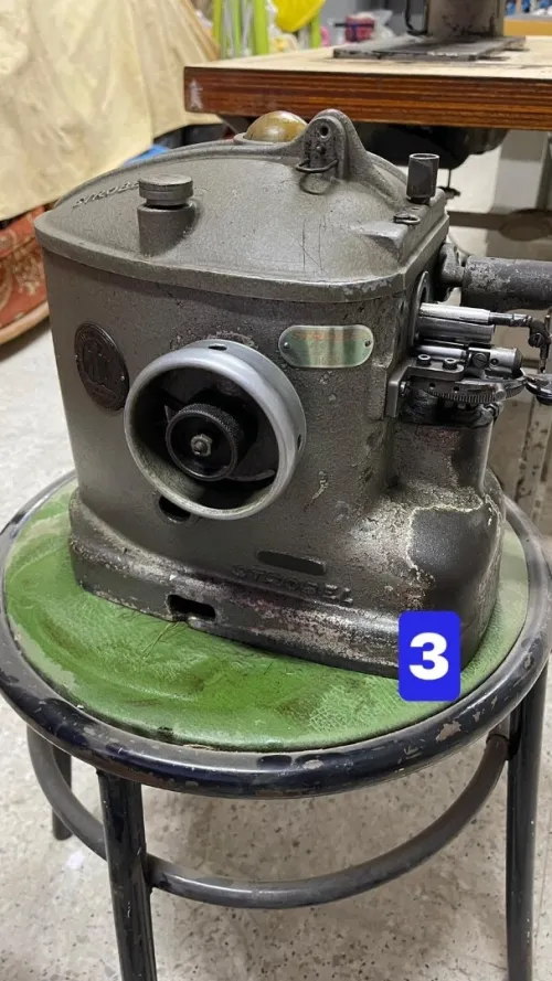 Machine usine chaussures 