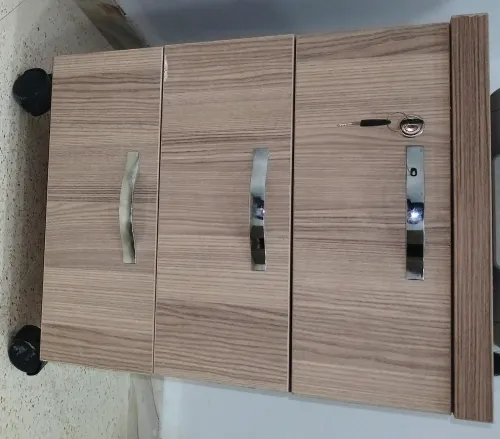 Fabrication de mobiliers de bureau et urbain