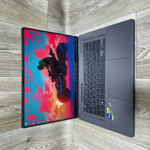 Asus rog zephyrus  i9 13Génération / La ram 16Go / Disque Dur 1To / Rtx 4060 8Go