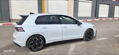 Volkswagen Golf 8 2025 R-Line