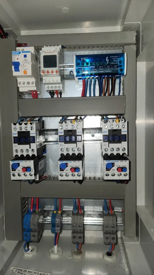 Azurpool pour réalisation piscine et maintenance