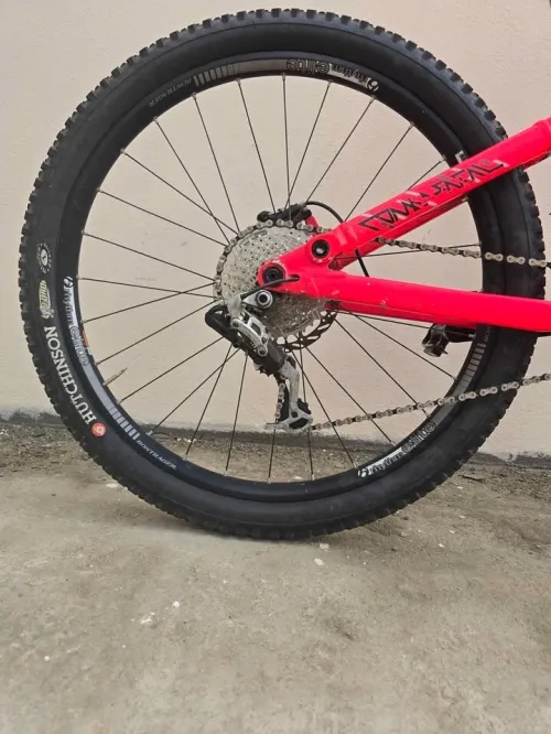Vélo enduro commencal meta