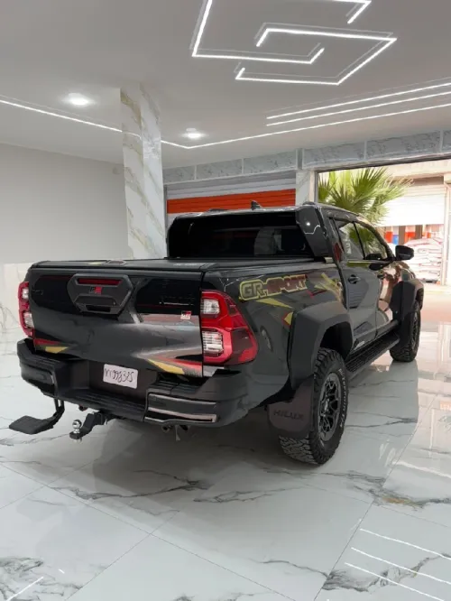 Toyota Hilux GR 2025 