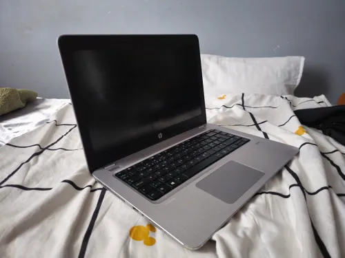 Hp PROBook ram8 , ssd 250 , mx930