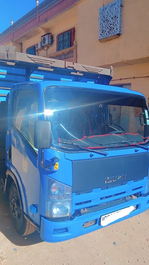 Isuzu Usuzu 2011