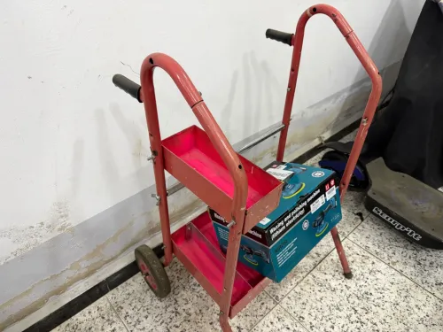 CHARIOT AVEC POLISSEUSE