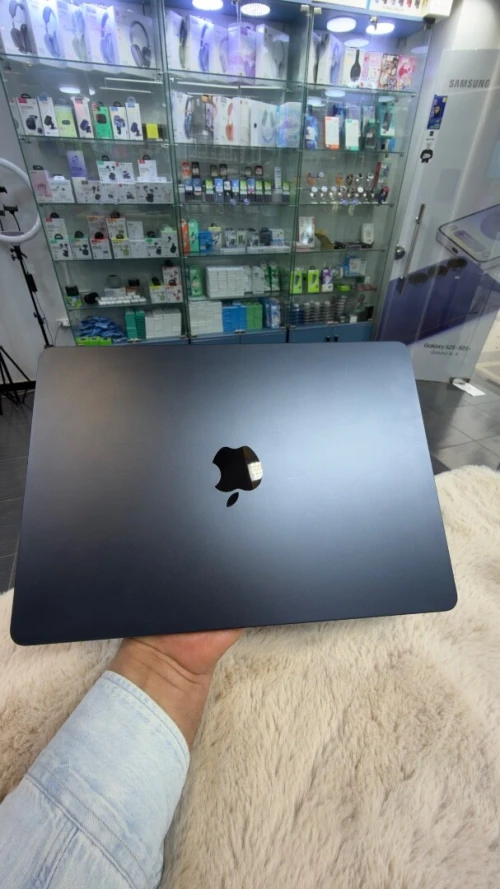 macbook air M2