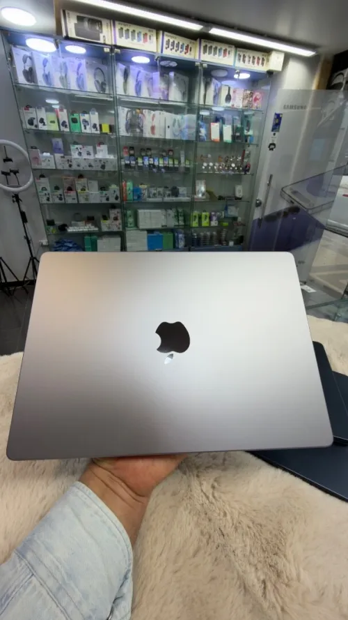 macbook air M2