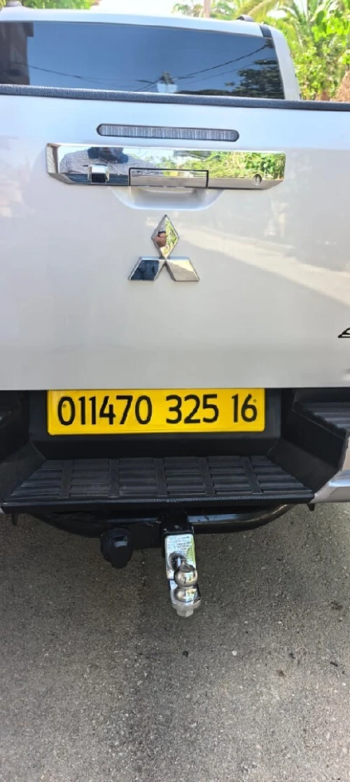 Mitsubishi L200 2025 