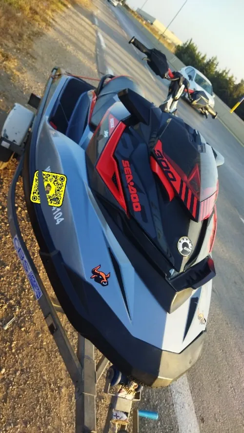Jet ski 