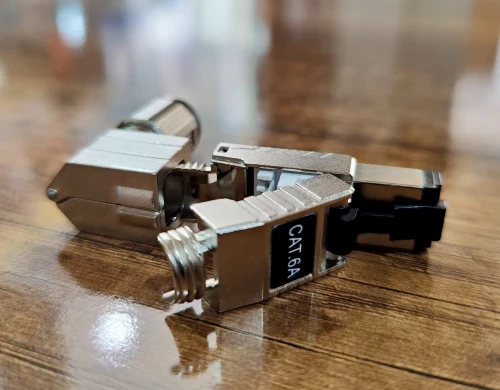 Connecteur RJ45 Industriel 90  Cat6A_Cat7_Cat8 (Installation Rapide)