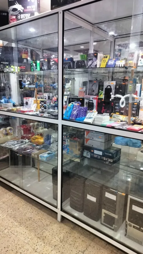 Vitrine et comptoir