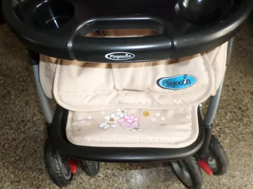 Poussette Pinguin neuve jamais utilsée