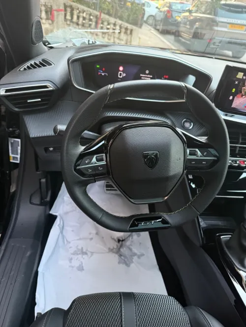 Peugeot 2008 2024 GT