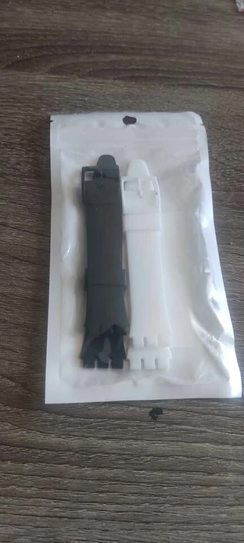 Vends bracelets de montre Swatch silicone بيع أحزمة سواتش أو غيرها من أحزمة الساعات