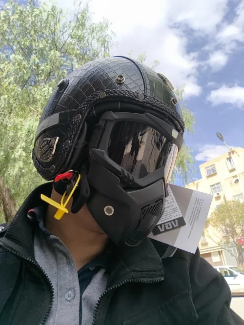 Casque moto VGV - Protection coude - gounoux 