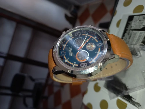 MONTRE VENU DE FRANCE