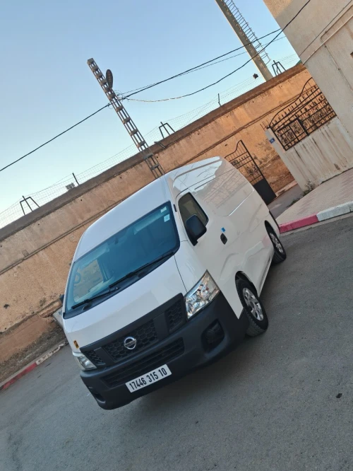 Nissan Urvan 2015 Fourgon