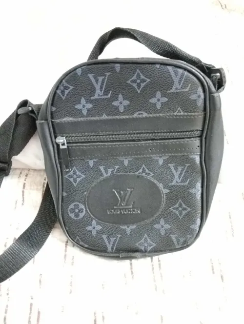 Sac Bandoulière Noir Style LV Compact & Élégant