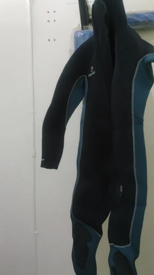 divers matériel de sport à vendre chasse sous-marine vélo électrique Zodiac sport de combat et cetera et cetera
