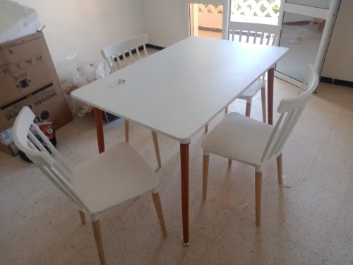 Pack table120*80 et 4chaise model paris